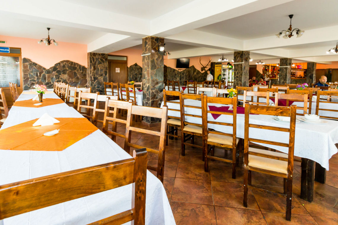 Restaurant Pensiune Ionut - Padurea Bogaţii